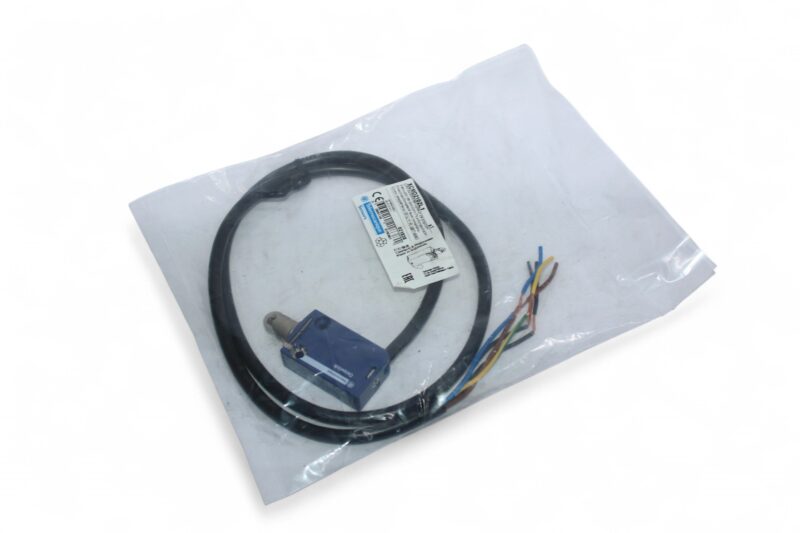 TELEMECANIQUE XCMD2102L1 LIMIT SWITCH