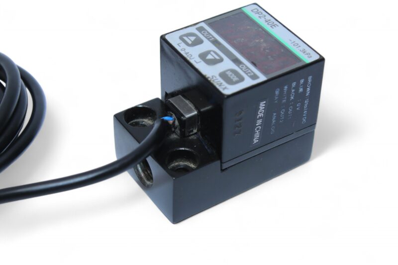 SUNX DP2-40E VACUUM PRESSURE SWITCH - Image 5