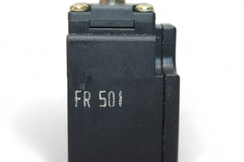 PIZZATO FR 501 MINIATURE LIMIT SWITCH - Image 2