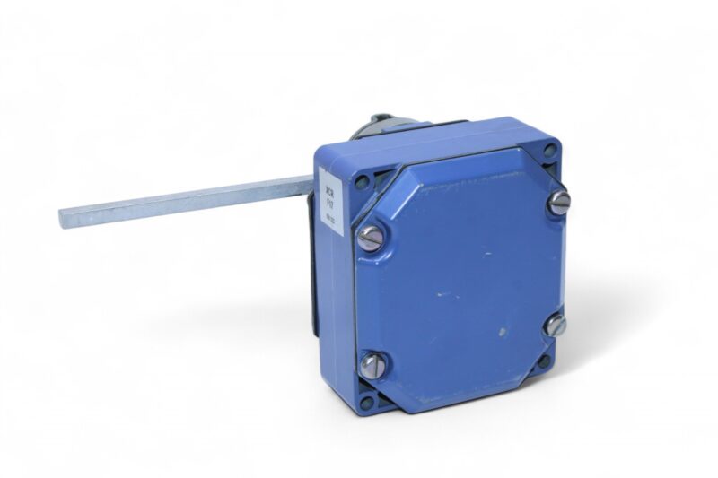 TELEMECANIQUE XCRF17 LIMIT SWITCH - Image 5