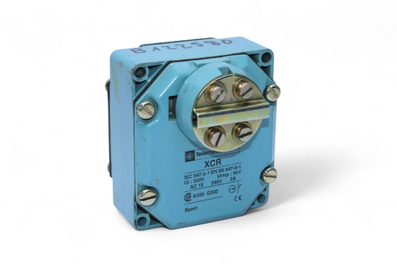 TELEMECANIQUE XCRF17 LIMIT SWITCH - Image 4