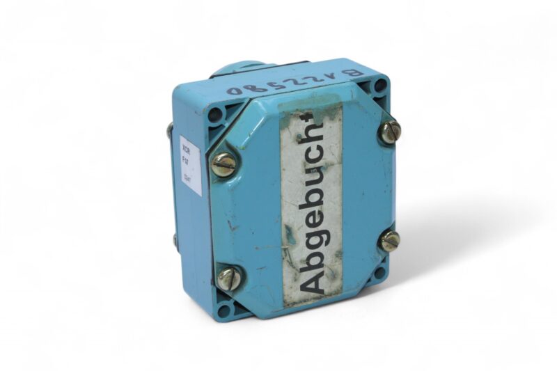 TELEMECANIQUE XCRF17 LIMIT SWITCH - Image 5