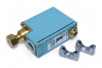 TELEMECANIQUE XMJ A0127 PRESSURE SWITCH