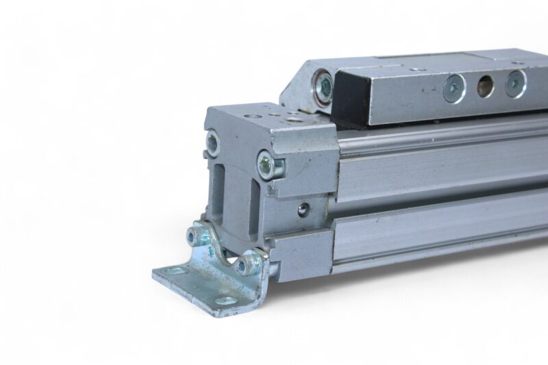 FESTO DGPL-25-100 -PPV-A-KF-B LINEAR DRIVE 161792 - Image 3
