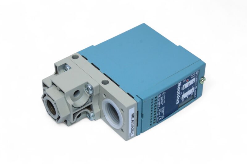 TELEMECANIQUE XML A010A2S11 PRESSURE SWITCH - Image 5