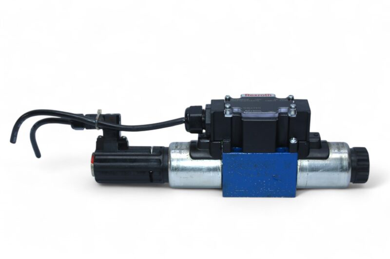 REXROTH R900891138 HIGH RESPONSE VALVE PILOT OPERATED 4WRTE-42/M - Image 3