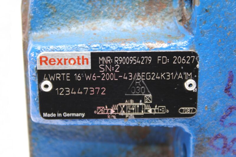 REXROTH R900954279 PILOT OPERATED PROPORTIONAL DIRECTIONAL VALVE 4WRTE16W6-200L-43/6EG24K31/A1M - Image 2