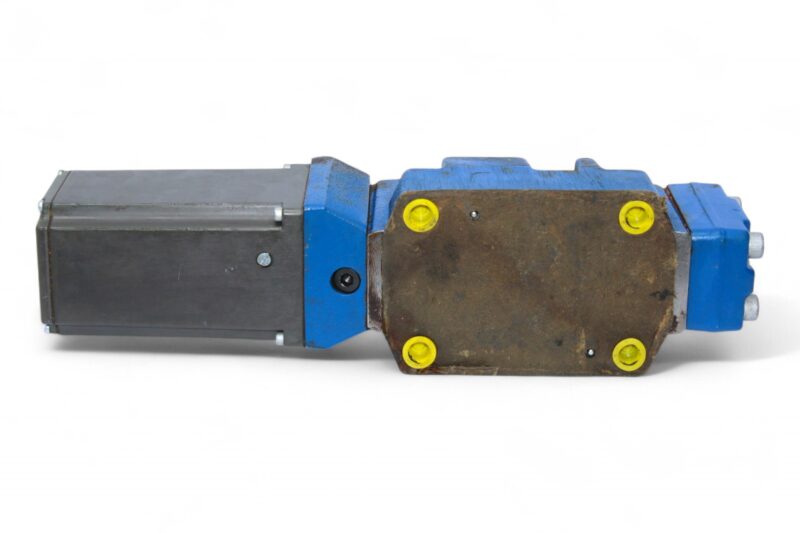 REXROTH R900954279 PILOT OPERATED PROPORTIONAL DIRECTIONAL VALVE 4WRTE16W6-200L-43/6EG24K31/A1M - Image 7
