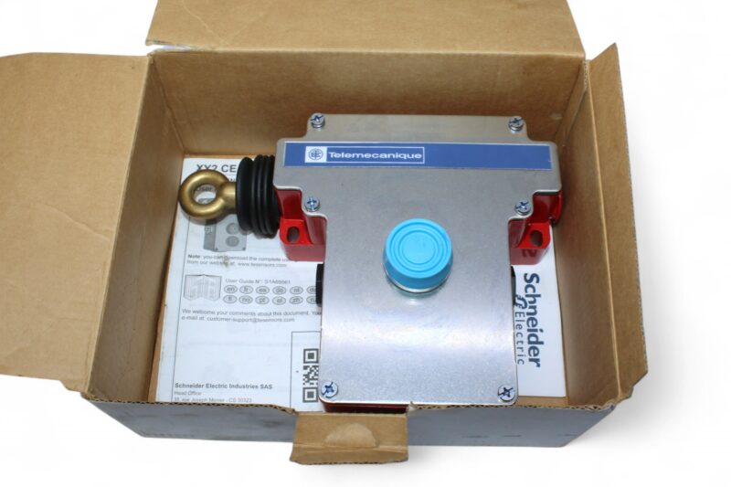 TELEMECANIQUE XY2CE2A270 LATCHING EMERGENCY STOP