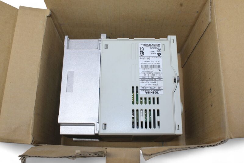 TOSHIBA VFS11-4007PL-WP (R4) TRANSISTOR INVERTER (0.75 KW)