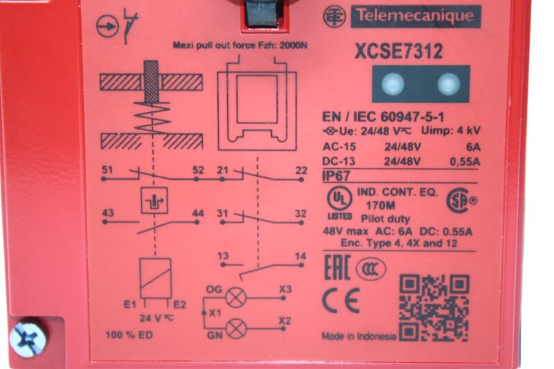TELEMECANIQUE XCS-E7312 SAFETY SWITCH - Image 3