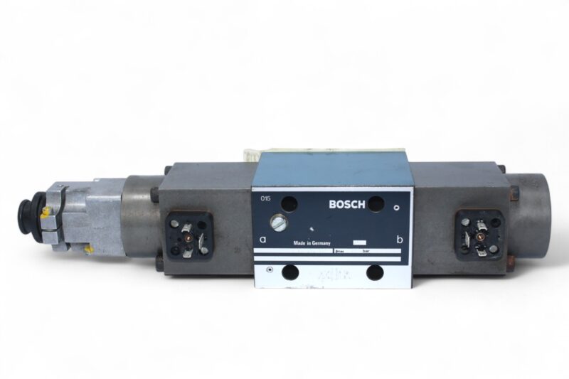 BOSCH 0 811 404 081 SERVO SOLENOID VALVE - Image 3