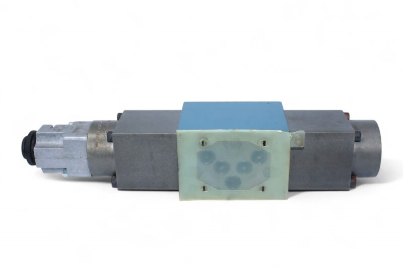 BOSCH 0 811 404 081 SERVO SOLENOID VALVE - Image 8