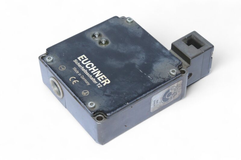 EUCHNER TZ1RE024PGV1623 SAFETY INTERLOCK SWITCH - Image 4