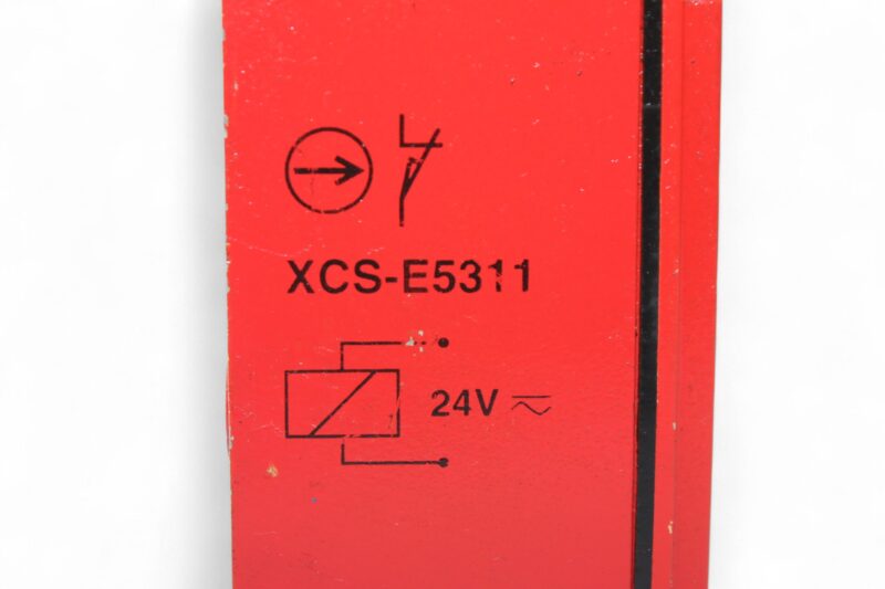TELEMECANIQUE XCS-E5311 SAFETY SWITCH - Image 2