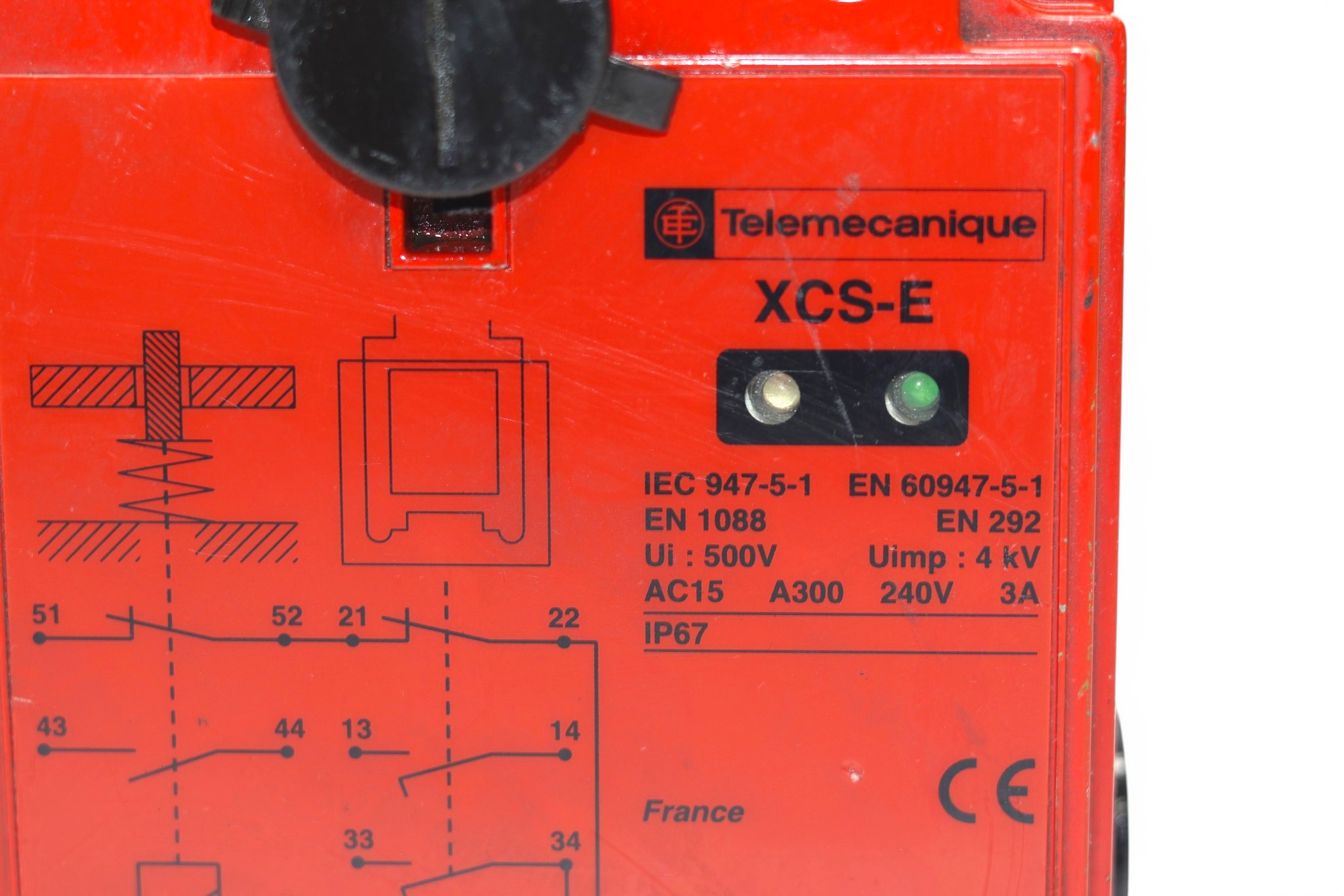 TELEMECANIQUE XCS-E5311 SAFETY SWITCH - Image 2