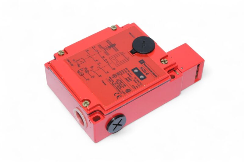 TELEMECANIQUE XCS-E5311 SAFETY SWITCH - Image 5