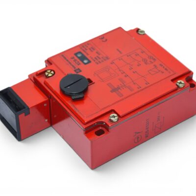 TELEMECANIQUE XCS-E5311 SAFETY SWITCH