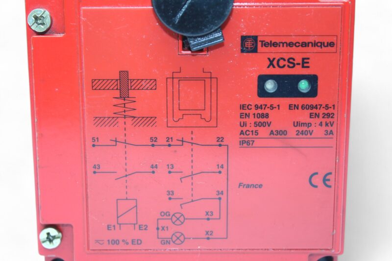 TELEMECANIQUE XCS-E5311 SAFETY SWITCH - Image 3