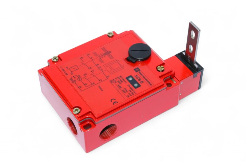 TELEMECANIQUE XCS-E5311 SAFETY SWITCH - Image 5