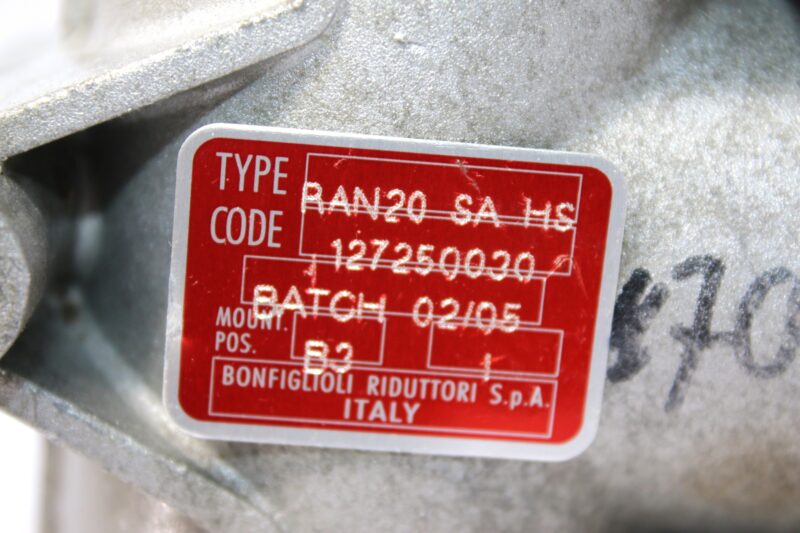 BONFIGLIOLI RAN20 SA HS RIGHT ANGLE GEARBOX 127250030 i=1 - Image 2