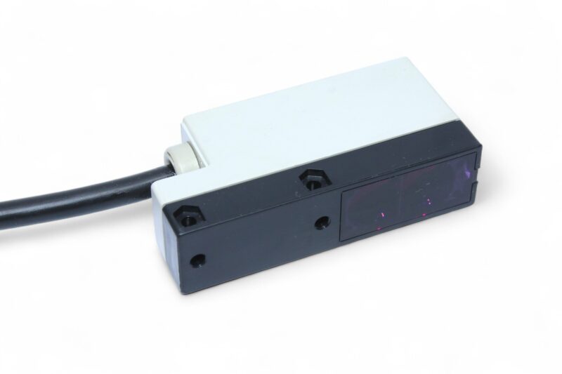 TELEMECANIQUE XUL K0830 PHOTOELECTRIC SENSOR - Image 3