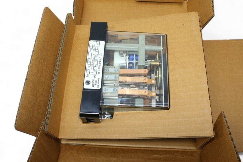 SCHLEICHER MZV 101F TIME RELAY 298312/1 0.3S…60h