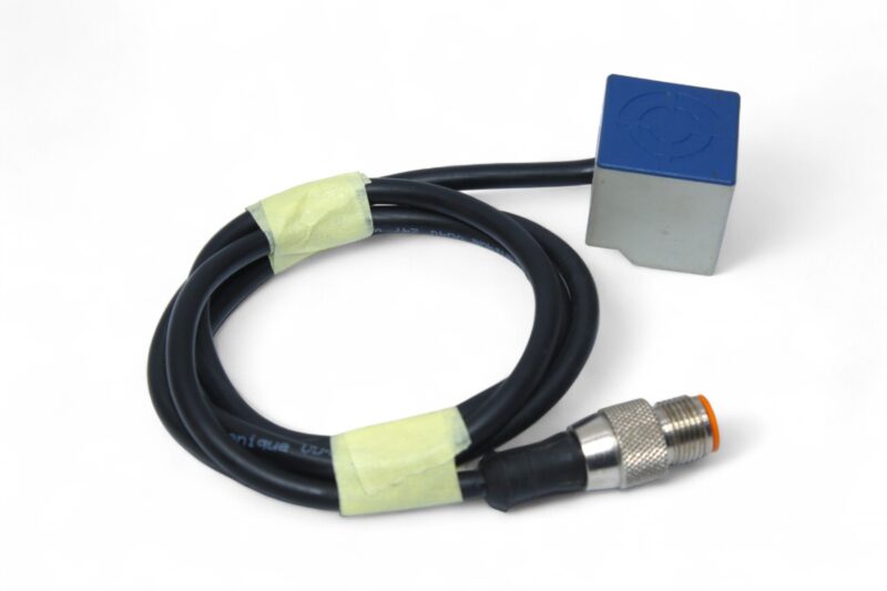 TELEMECANIQUE XS7-T2DA214LD INDUCTIVE PROXIMITY SENSOR - Image 4