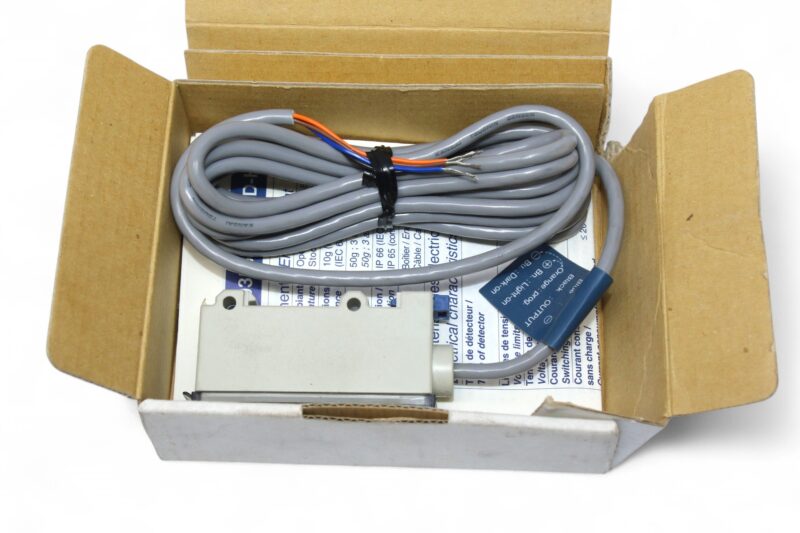TELEMECANIQUE XUD H003537 PHOTOELECTRIC SENSOR – FIBER OPTIC AMPLIFIER