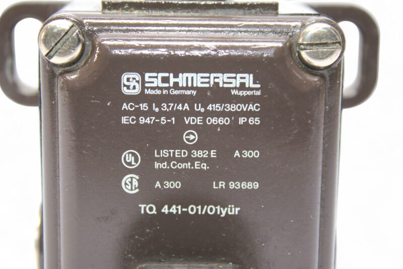SCHMERSAL TQ 441-01-01YUR PULL-WIRE SWITCH - Image 2