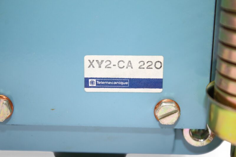 TELEMECANIQUE XY2-CA  220 CABLE PULL SWITCH - Image 2