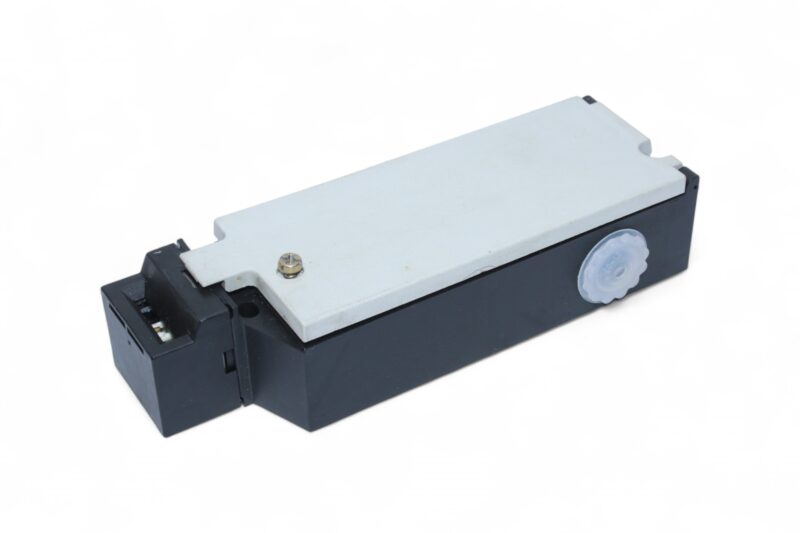 MOLLER AT0-11-24DMT-ZBZ/X SAFETY INTERLOCK SWITCH