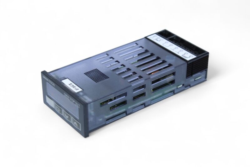 OMRON E5GN-Q1P DIGITAL TEMPERATURE CONTROLLER - Image 4
