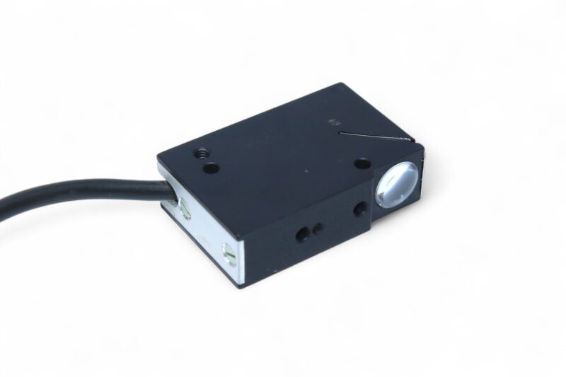 Leuze RK 18/2 Unpolarized retro-reflective photoelectric sensor 102383 - Image 4