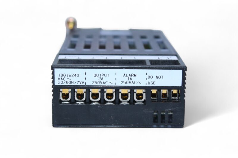 OMRON E5GN-R1TC DIGITAL TEMPERATURE CONTROLLER - Image 3