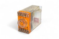 SCHLEICHER SZT 320 TIME RELAY 05701219-186 0.5…10s