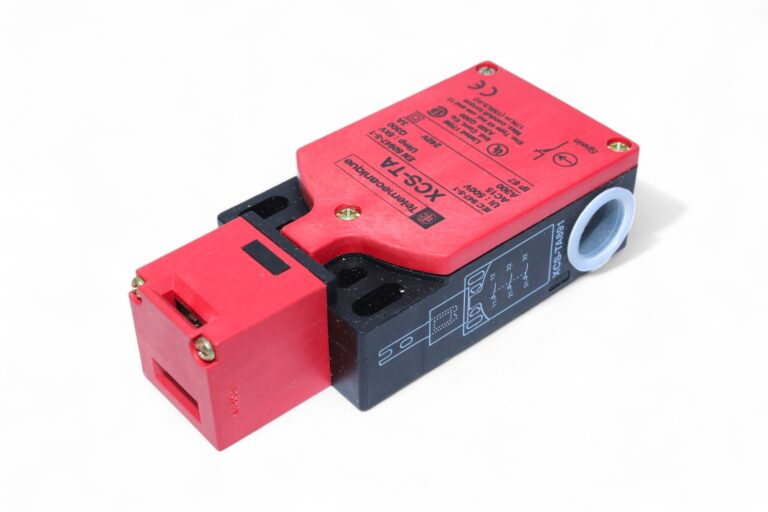 TELEMECANIQUE XCS-TA891 SAFETY SWITCH