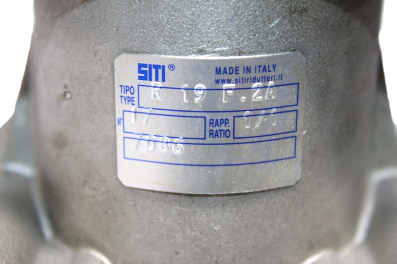 SITI R 19 F.2A RIGHT ANGLE GEARBOX i=1 - Image 2