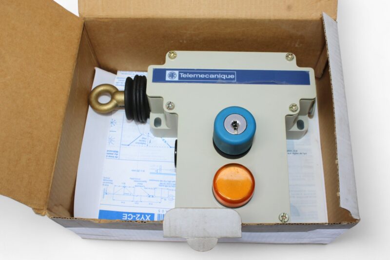 TELEMECANIQUE XY2CE2A596 EMERGENCY STOP ROPE PULL SWITCH - Image 6