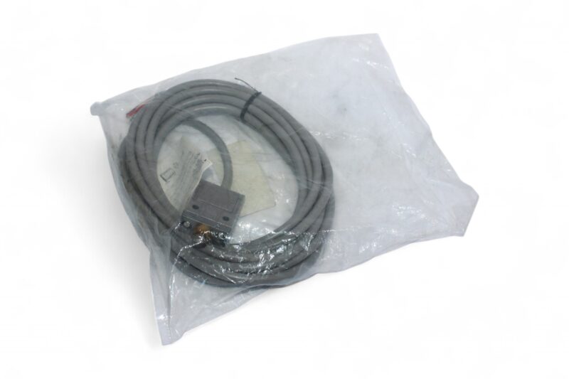 OMRON D4C-1302 LIMIT SWITCH - Image 3