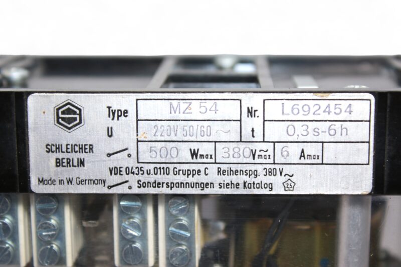 SCHLEICHER MZ 54 TIMER RELAY L692454 (0.3s…6h) - Image 2