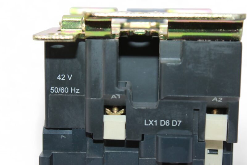 TELEMECANIQUE LC1 D40D7 CONTACTOR (18.5 Kw) - Image 4
