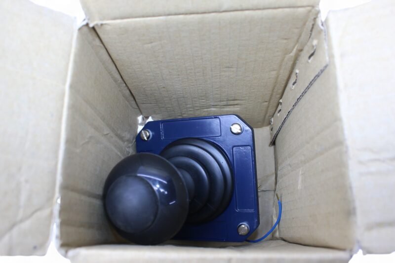 SCHMERSAL HLU 110-4T JOYSTICK 1060073 - Image 7