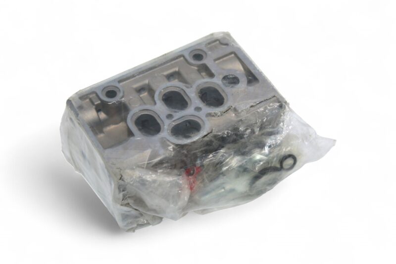 SMC EAXT502-1A-A02 MANIFOLD BLOCK - Image 3