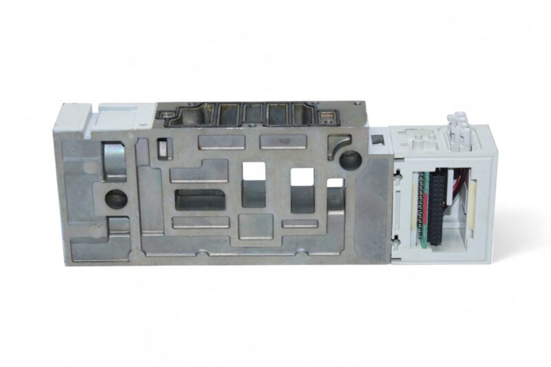 SMC VVQC4000-1A-D-03F MANIFOLD BLOCK - Image 3