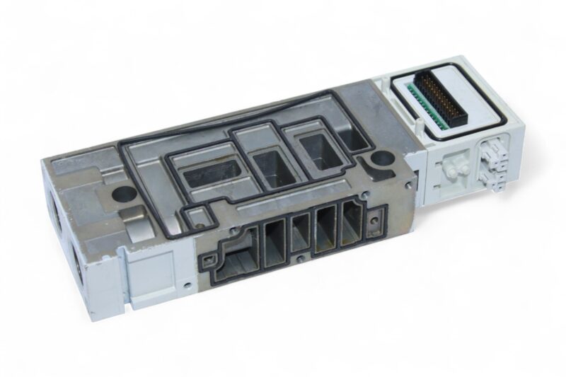 SMC VVQC4000-1A-D-03F MANIFOLD BLOCK - Image 5