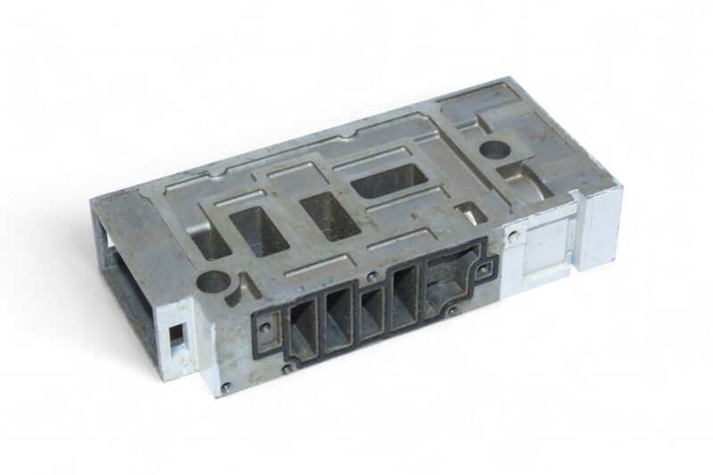 SMC VVQC4000-1A-D-03F MANIFOLD BLOCK - Image 4