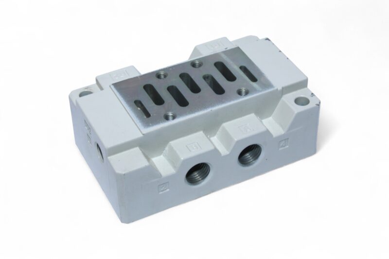 SMC EVS7-1-A02F MANIFOLD BLOCK - Image 3
