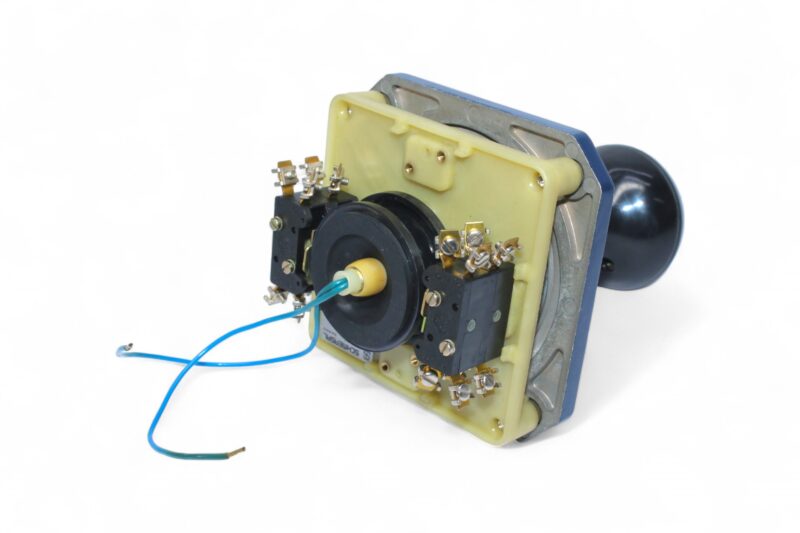 SCHMERSAL HLU 110-8T JOYSTICK 1060125 - Image 6