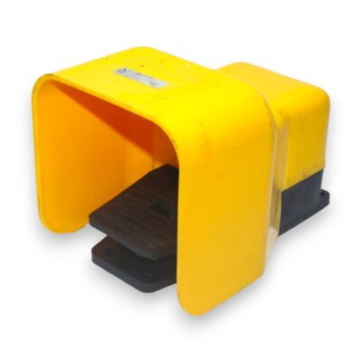 PNEUMAX 228.52.10/1 PNEUMATIC FOOT OPERATED PEDAL SWITCH